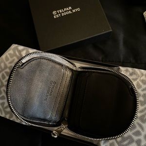 Telfar wallet brand new !